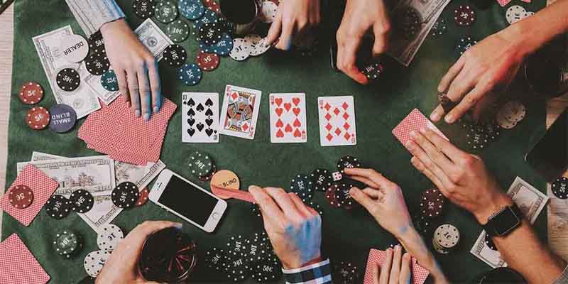 Sơ lược về các thứ tự bài poker cần biết